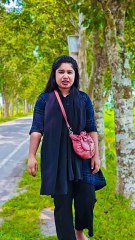 লাখ টাকার মালিক হাতে কেকের ট্রে