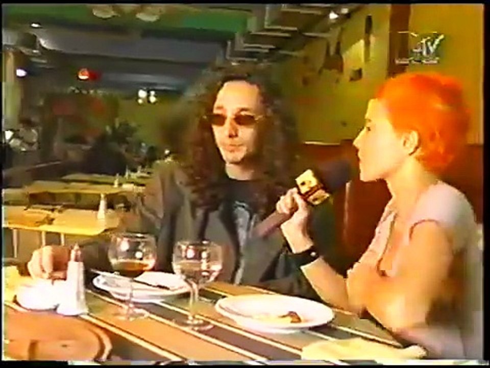 MTV Latino Fito Páez -  Entrevistas  Ruth Infarinato