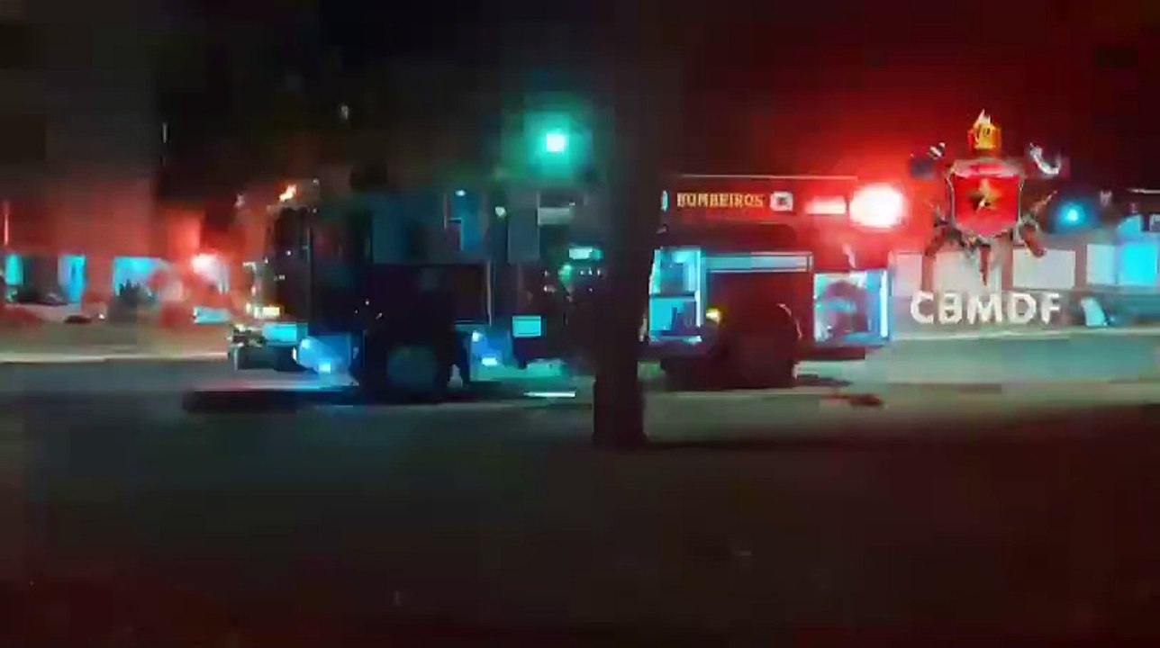 Incêndio atinge pertences de pessoa em situação de rua