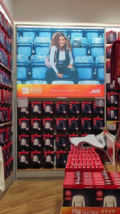 Uniqlo gets ready to open its 3-floor Birmingham store