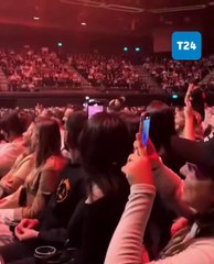 Konserde tartışan seyircilere Yalın'dan cevap: Bu polemiğe girmem