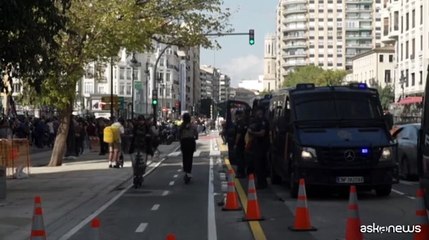 Proteste a Valencia per la partita di basket con una squadra israeliana