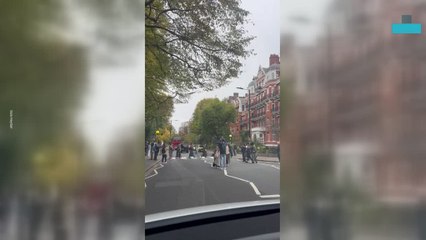 Sumo Wrestlers Pose at Abbey Road
