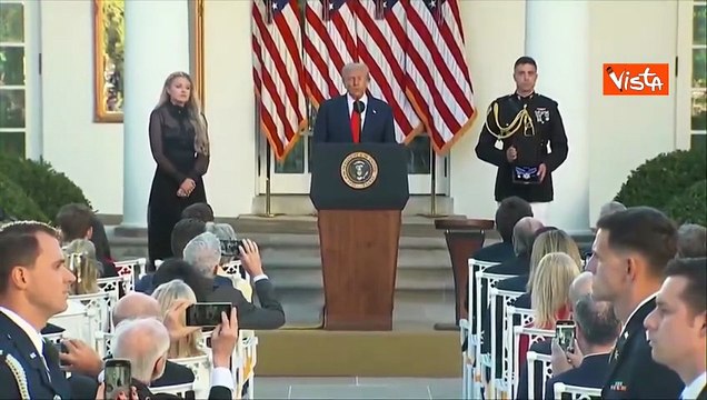 Trump conferisce la Medal of Freedom postuma a Charlie Kirk nel giorno del suo compleanno