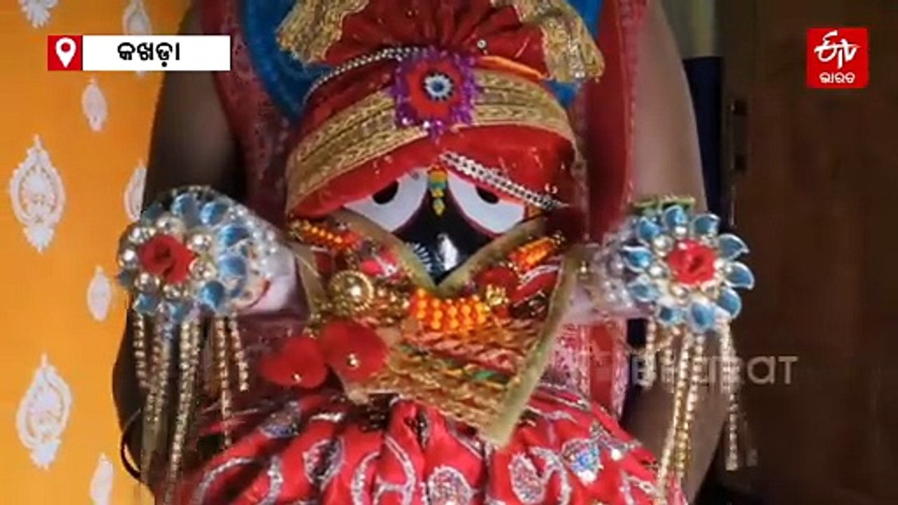 ହାତରେ ଜଗନ୍ନାଥ ଧରି ଫ୍ୟାସନ ଶୋରେ ଚମକିଲେ ଓଡ଼ିଆ ପୁଅ ଅସ୍ମିତ