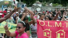 Manifestação por Moradia: Frente Popular Reivindica Direitos em Protesto em Recife