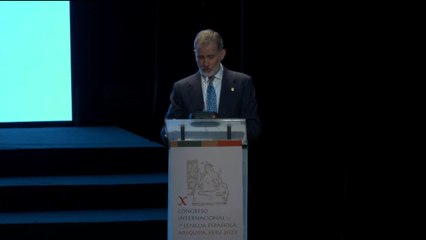 El Rey homenajea a Vargas Llosa en Arequipa