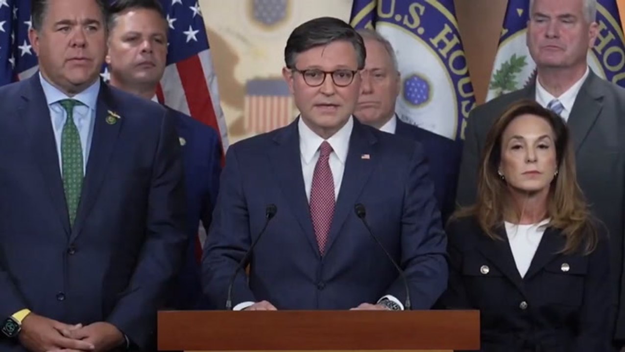 Mike Johnson claims Republicans have ‘always stood with Capitol police’ despite Trump pardoning Jan 6 rioters who beat officers