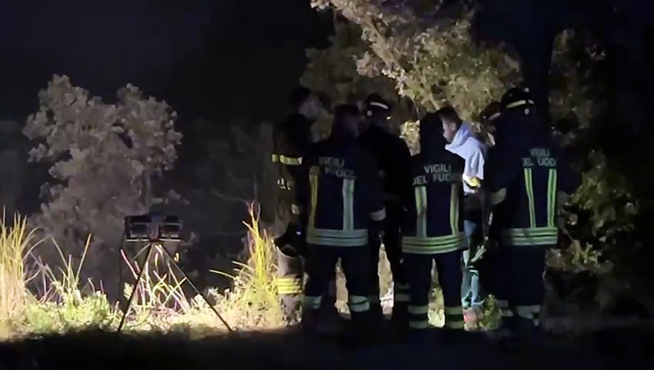 Legoli, muore carbonizzato nell'auto finita nel burrone