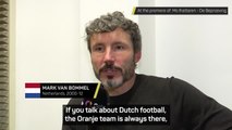 Van Bommel tips Netherlands as a favourite for the World Cup