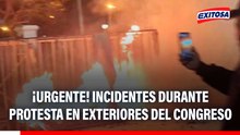 Bombas lacrimógenas y amago de incendio se registraron durante protesta en el Congreso