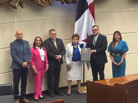 Pleno de la Asamblea ratifica a Gisela Agurto y Carlos Villalobos como magistrados de la Corte Suprema de Justicia