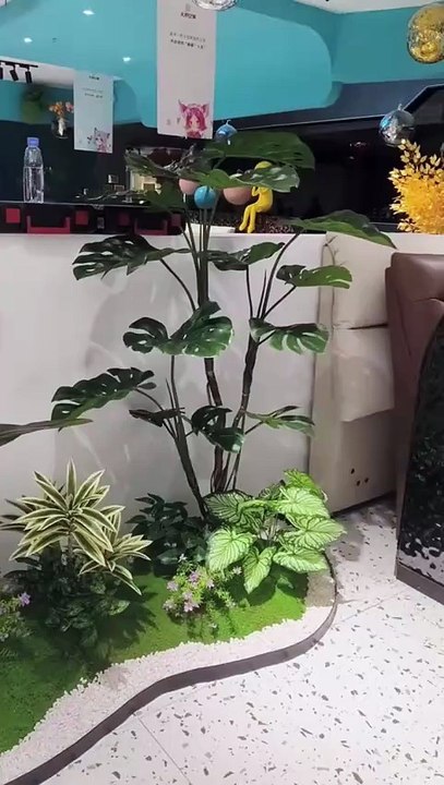 Setup tiêu cảnh cây chuối giả cho văn phòng