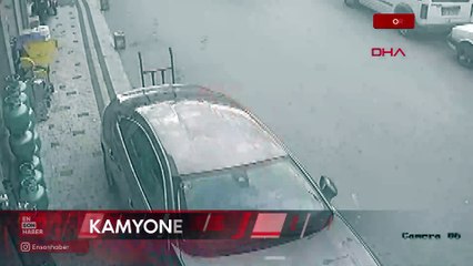 Ordu'da kamyonet otomobile çarptı: Sürücü nöbet geçirdi