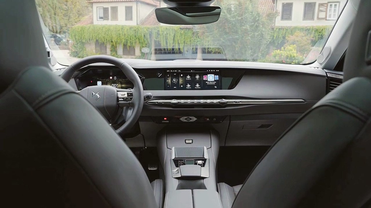 DS N°4 Plug in Hybrid 2025 (Intérieur)