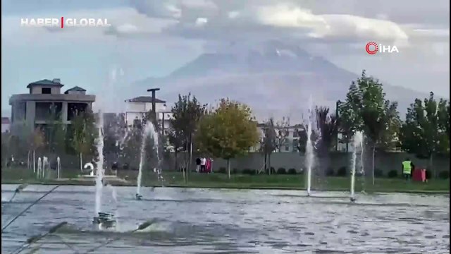 Ağrı Dağı beyaz gelinliğini giydi