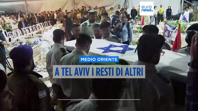 Israele riceve i resti di altri due ostaggi, Hamas chiede i mezzi per trovare gli altri corpi