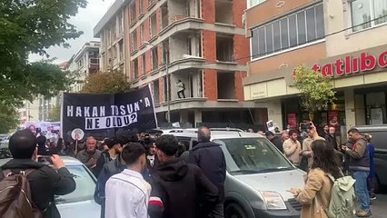 Gazeteci Hakan Tosun son yolculuğuna yüzlerce kişiyle uğurlanıyor