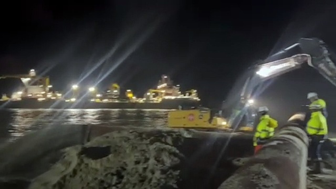 Alargamento de praia em Itapoá