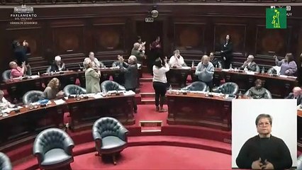 Uruguay aprobó una ley de eutanasia, pionera en América Latina