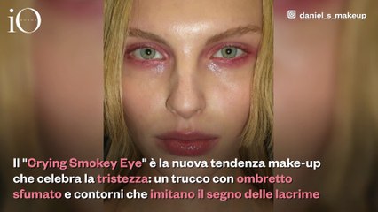 "Crying Smokey Eye": il trucco sbavato che celebra la tristezza e non insegue la perfezione