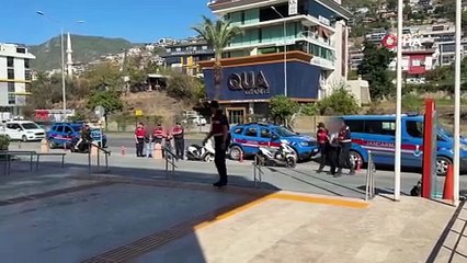 Antalya’da sahte pasaportla 24 milyon liralık arsa vurgunu: 6 gözaltı