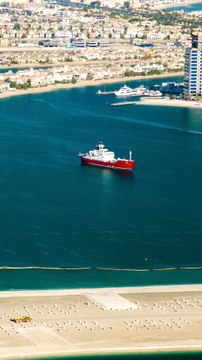Jumeirah Palm Islands - The most picturesque hotel in Dubai