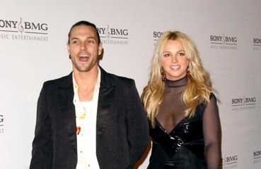 Kevin Federline accuse Britney Spears de l'avoir trompé avec une danseuse : "Elles s'embrassaient à pleine bouche..."