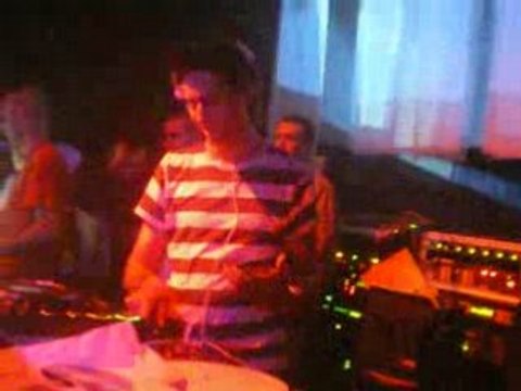 BOYS NOIZE - Teenage bad Girl COCOTTE - INOX FESTIVAL 2008