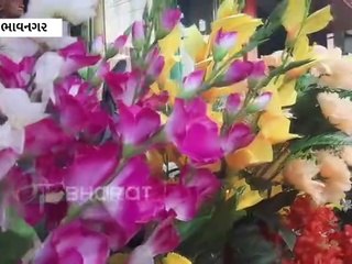 માત્ર ભમરા નહીં માણસો પણ આકર્ષાય છે આ આર્ટિફિશિયલ ફુલોથી, જાણો ભાવ