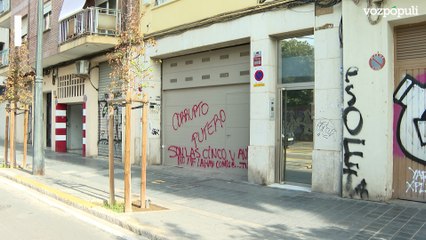 Nuevas pintadas en la puerta del garaje del domicilio de Ábalos en Valencia