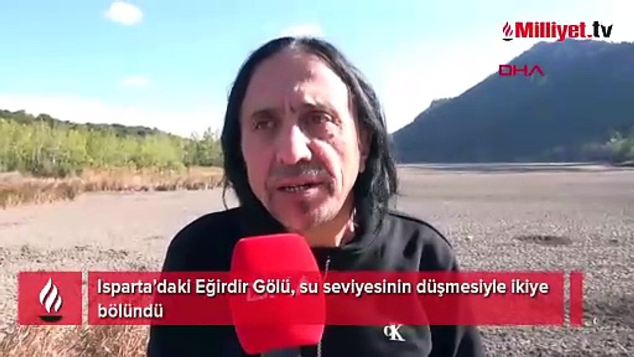 Suyu çekilince ikiye bölünen Eğirdir Gölü, hayvanların otlağı oldu