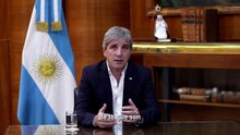 Luis Caputo festeja una reforma laboral que perjudica a los empleados