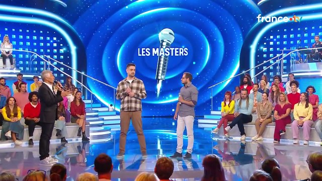 VOICI - On sent le gars... : Nagui se moque du maestro Micka pour son septième retour dans les Masters de N'oubliez pas les paroles (ZAPTV)