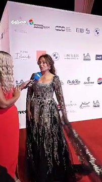 ليلى علوي.. تتألق على ريد كاربت الجونة السينمائي 2025