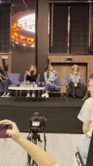 Les acteurs de Stranger Things et Mercredi à Paris !