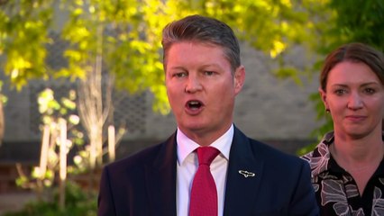 Victorian primary schools to introduce 90-minute screen time limit for students