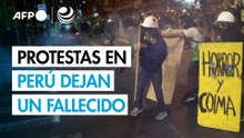 Masiva protesta deja un muerto y más de 100 heridos en Perú
