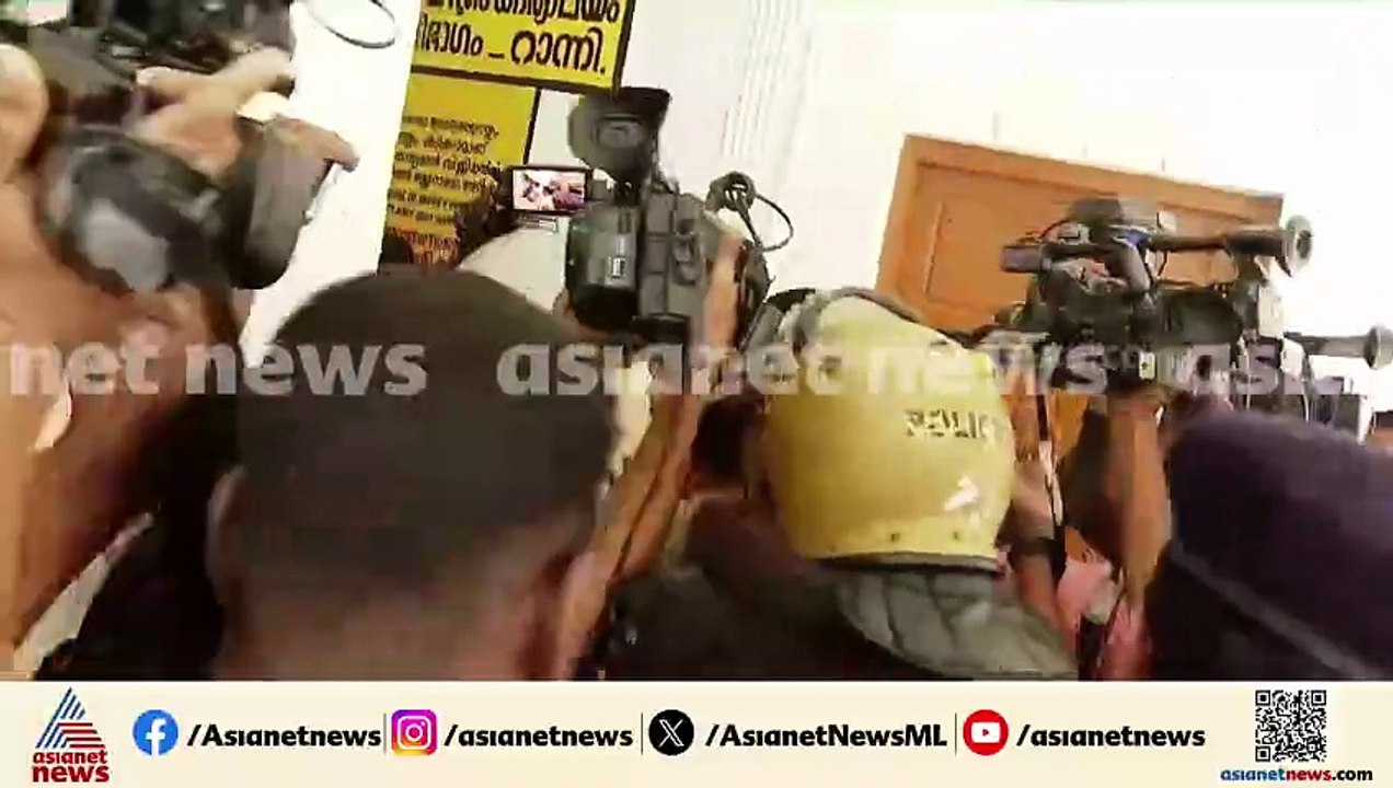 ഉണ്ണികൃഷ്‌ണൻ പോറ്റിയെ കസ്റ്റഡിയിൽ വിട്ടു; SITയുടെ അപേക്ഷ പരിഗണിച്ചാണ് കസ്റ്റഡി