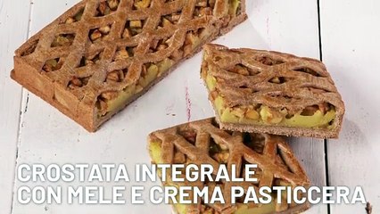 Crostata integrale di mele, cannella e nocciole: il dolce che profuma d’autunno