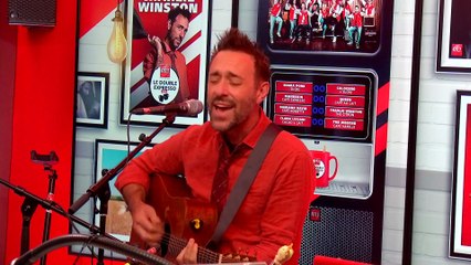 LIVE - Charlie Winston interprète "In Your Hands" dans Le Double Expresso RTL2 (17/10/25)