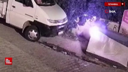 İstanbul'da park halindeki araç yanmaktan son anda kurtuldu