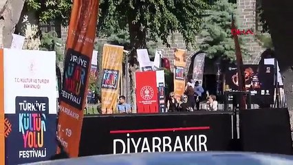 Diyarbakır'a festival akını: Otellerde yer kalmadı, 120 bin kişi şehre akın etti!