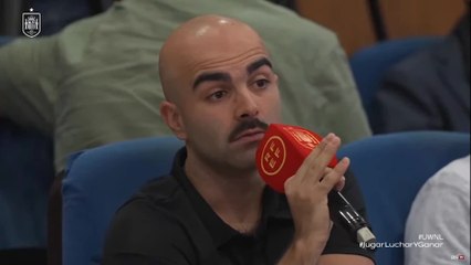 SONIA BERMÚDEZ RESPONDE a las PREGUNTAS sobre MAPI LEÓN y JENNI HERMOSO