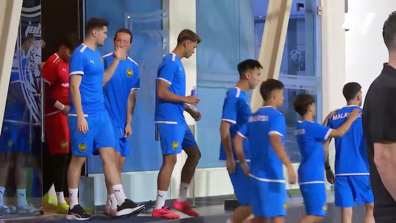 CEO National Team, Rob Friend tegaskan mereka tidak terlibat secara langsung dalam pemilihan 7 pemain warisan