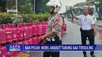 Pikap Angkut 100 Tabung Gas 12 Kg Terguling di Pademangan, Kernet Luka-Luka |SAPA MALAM