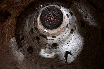 Tüm dünyanın tanıdığı ismin babası Yedikule’de hapis yatmış: Osmanlı’da bir ilk! Kur’an-ı Kerim’e hayran kalmış