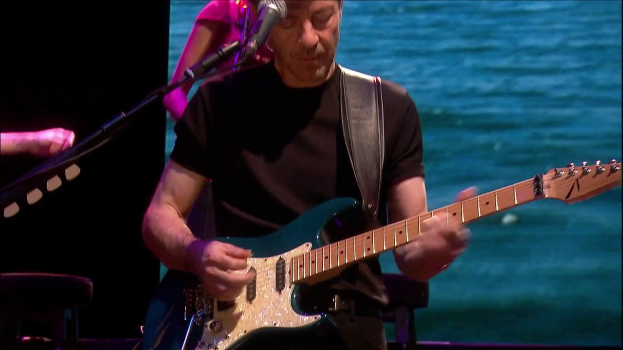 (Sittin' On) The Dock Of The Bay (Otis Redding cover) - Michael Bolton (live)