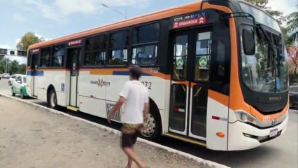 Polícia recupera celulares roubados em assalto a ônibus em Paulista: Um relato detalhado do acontecimento