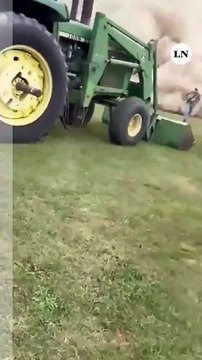 En la ciudad de Martinton, en Illinois (Estados Unidos) colapsó un silo de granos.